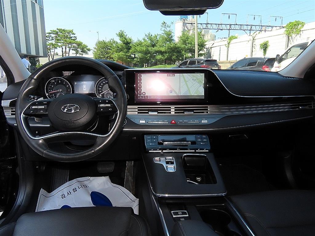 HYUNDAI Grandeur - Vista 7