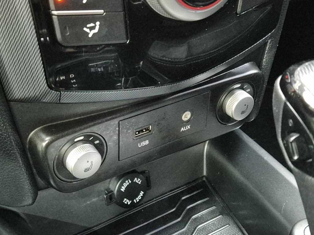 Ssangyong Tivoli 2016 Blanco - Importación desde Corea - HF Imports Iquique - Foto 16