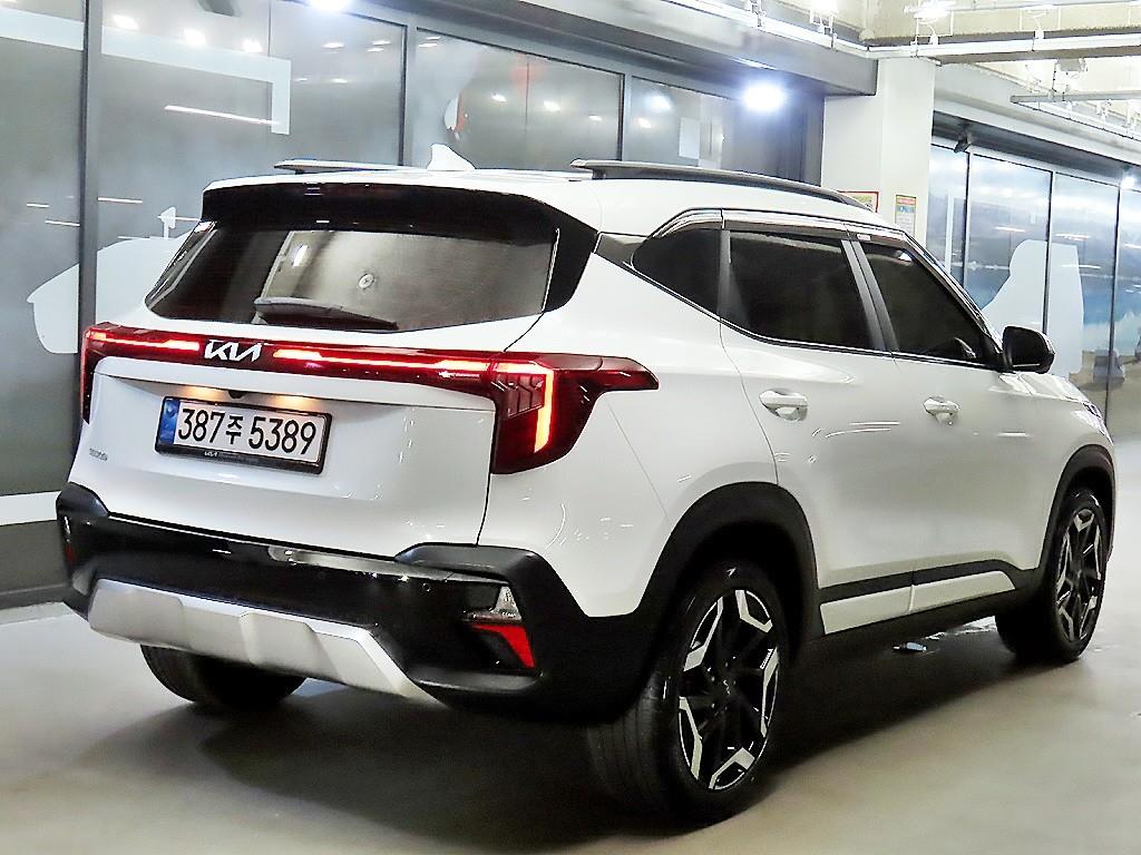 KIA Seltos - Vista 4