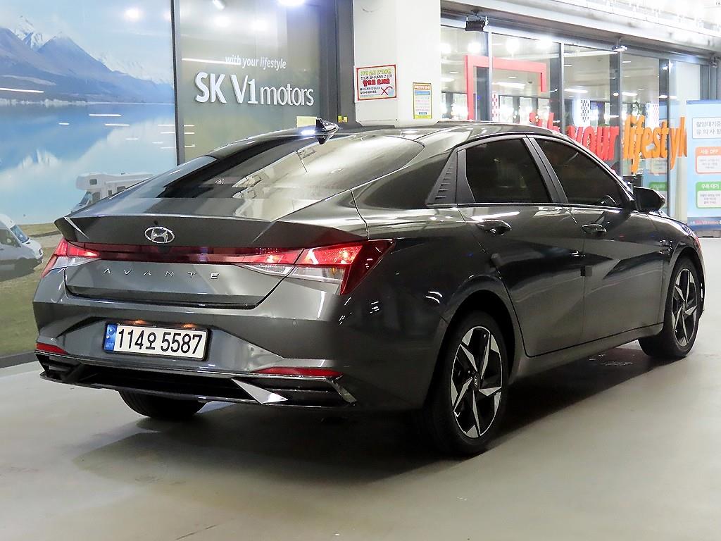 HYUNDAI Avante - Vista 4