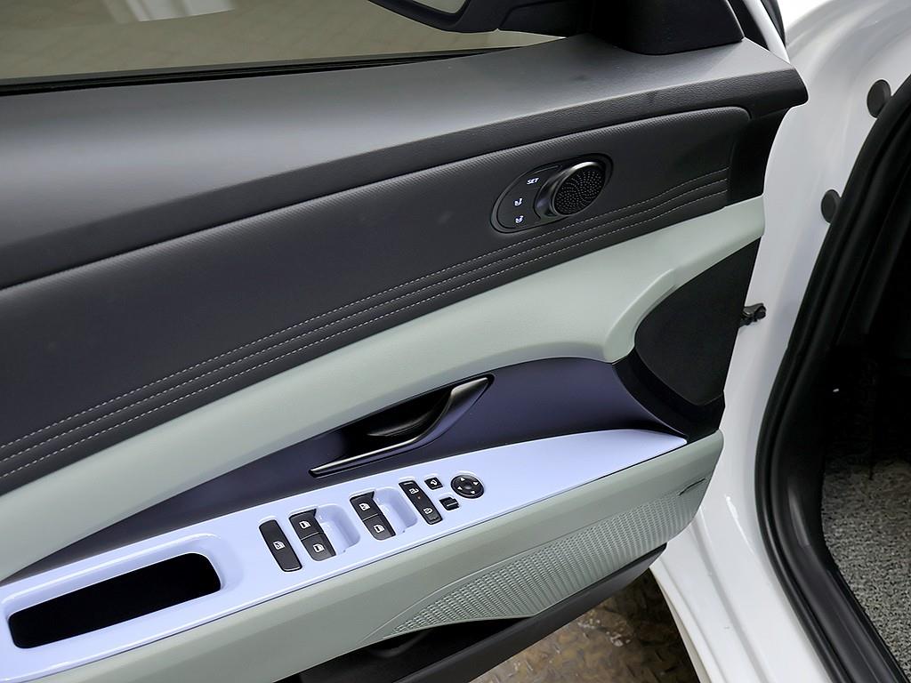 HYUNDAI Avante 2025 Blanco - Importación desde Corea - HF Imports Iquique - Foto 17