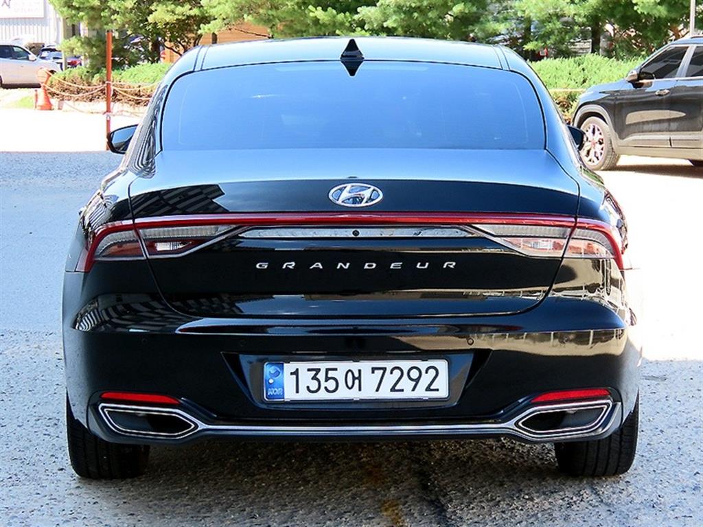 HYUNDAI Grandeur - Vista 4