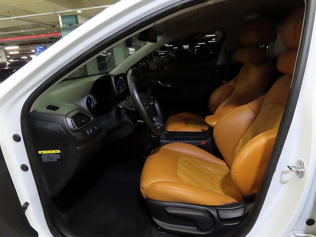 HYUNDAI i30 - Vista 6