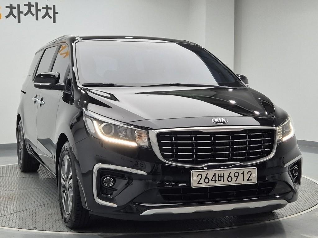 KIA Carnival - Vista 4