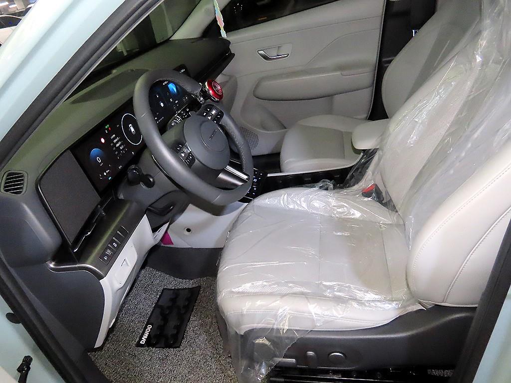 HYUNDAI Kona - Vista 6