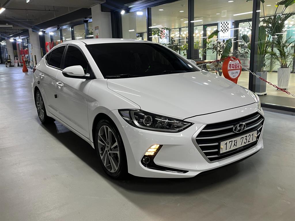 HYUNDAI Avante