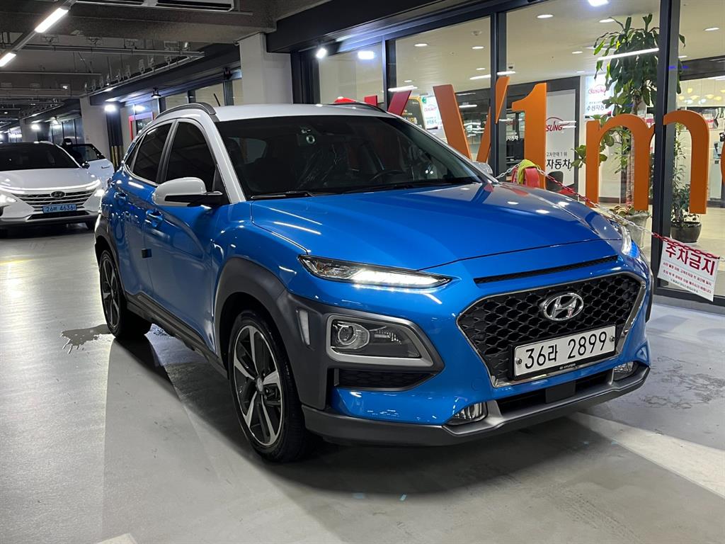 HYUNDAI Kona