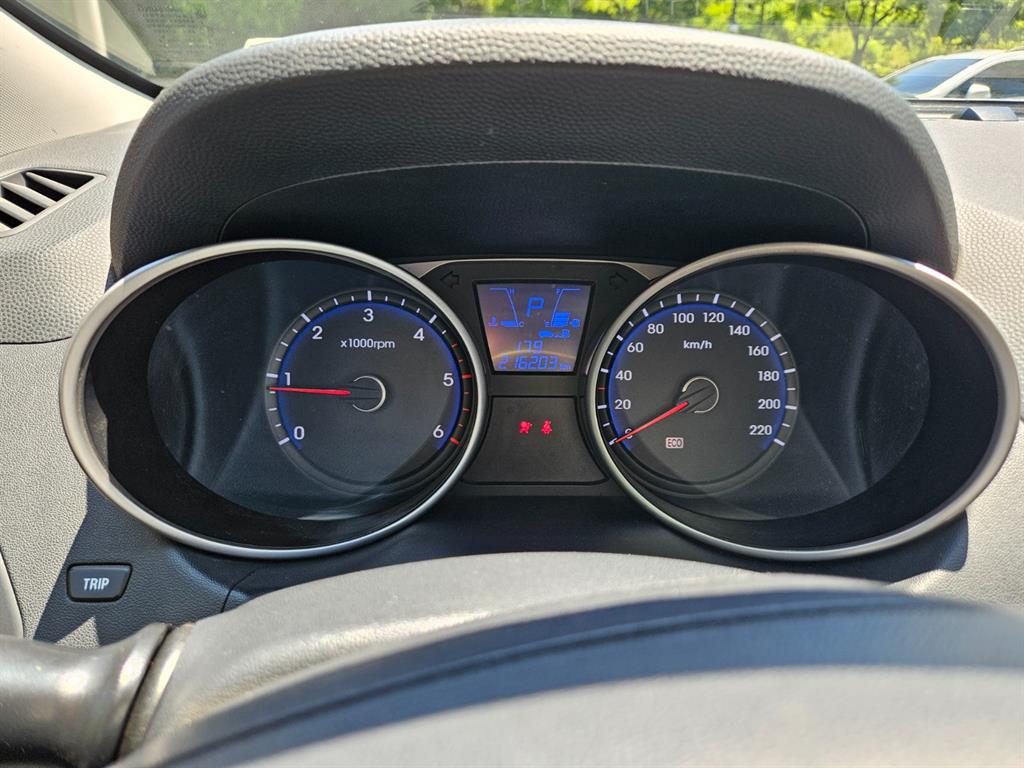 HYUNDAI Tucson - Vista 9