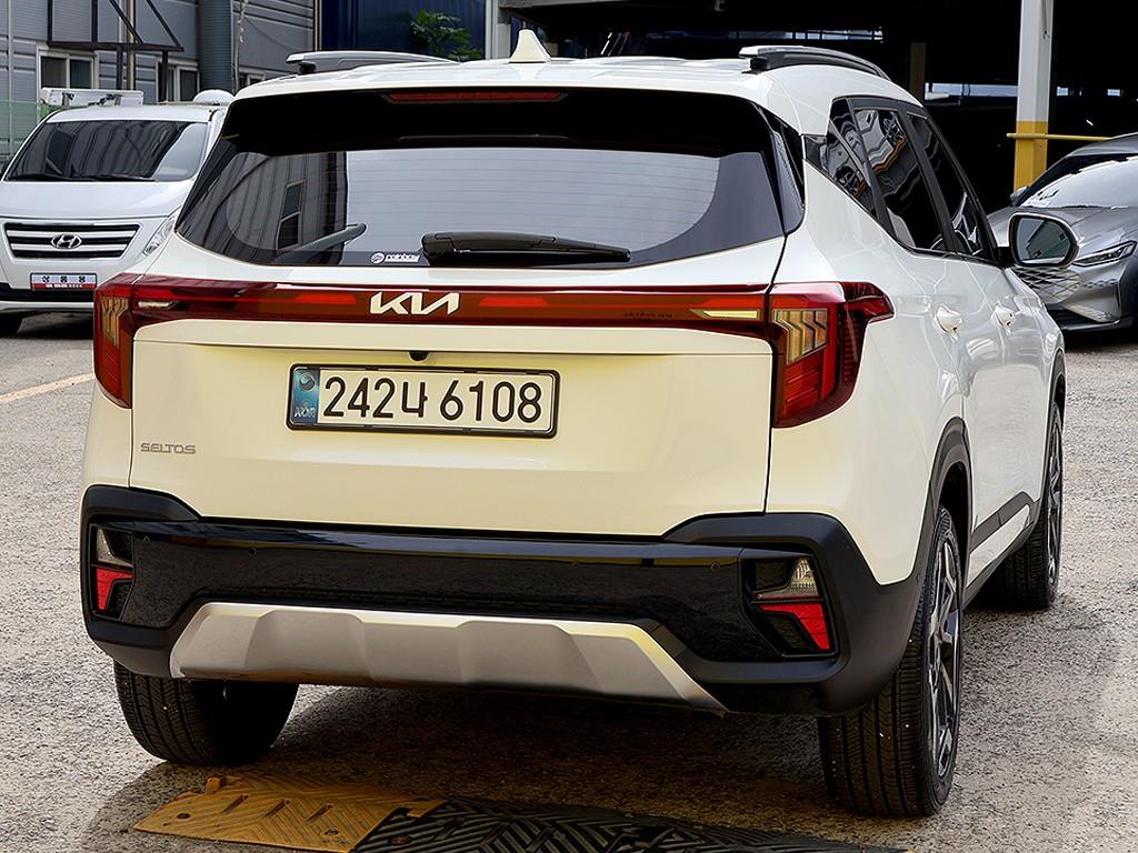 KIA Seltos - Vista 4