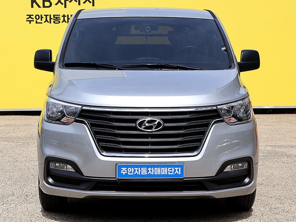 HYUNDAI Starex 2020