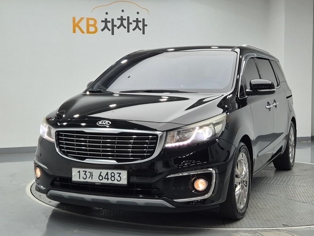 KIA Carnival