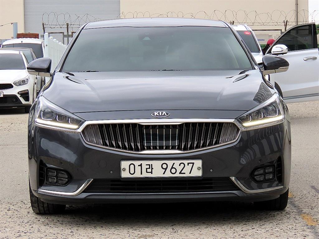 KIA K7