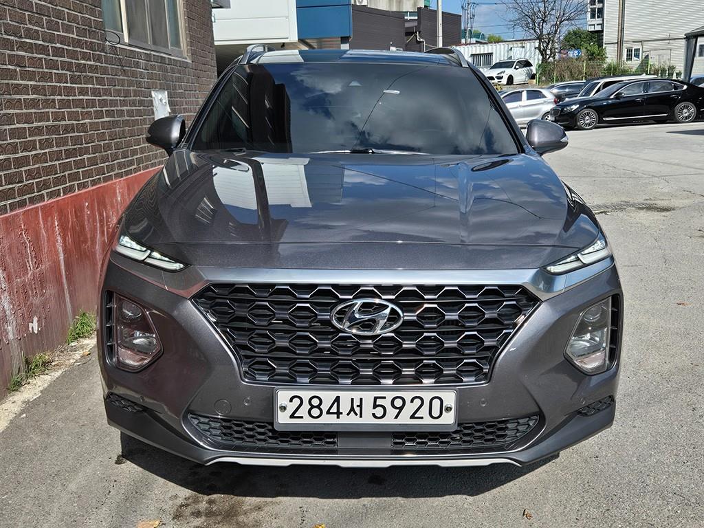 HYUNDAI Santa Fe