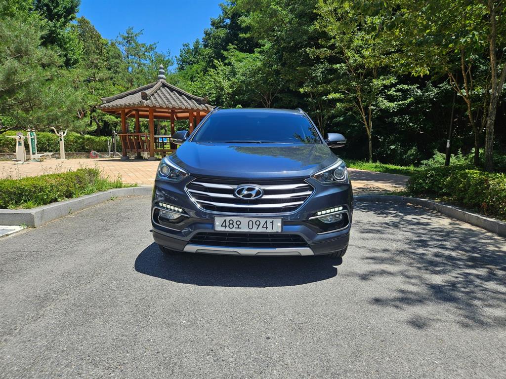 HYUNDAI Santa Fe 2016