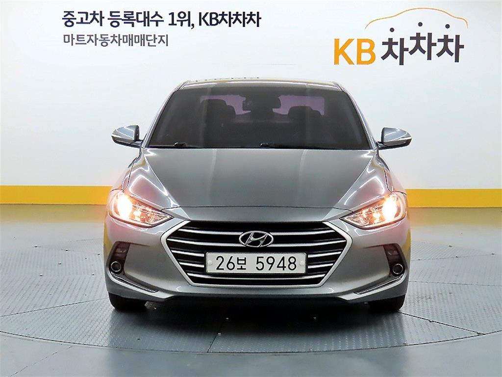 HYUNDAI Avante