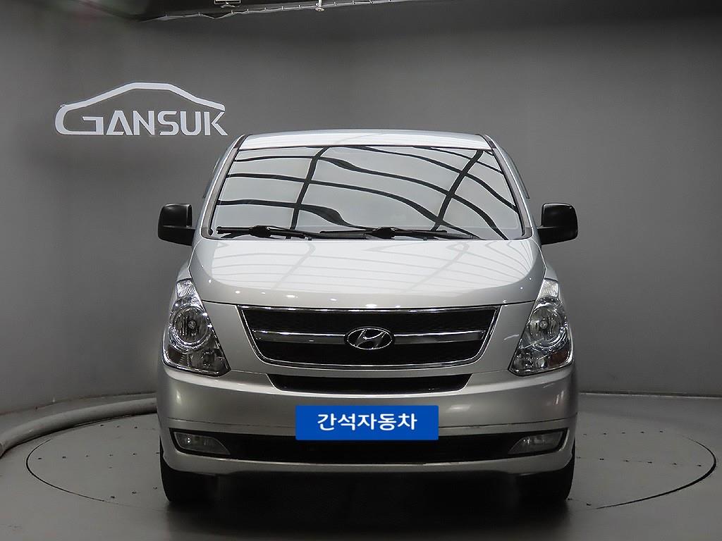 HYUNDAI Starex 2010