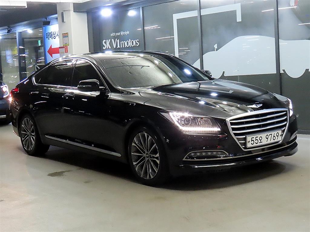 HYUNDAI Genesis
