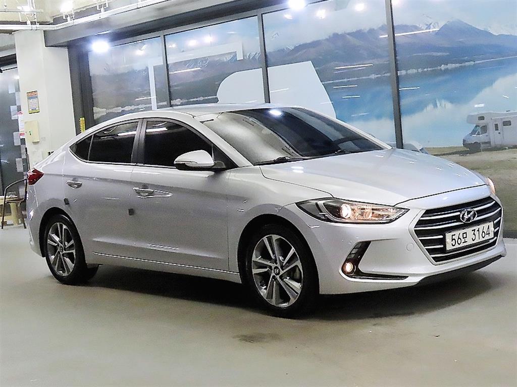 HYUNDAI Avante