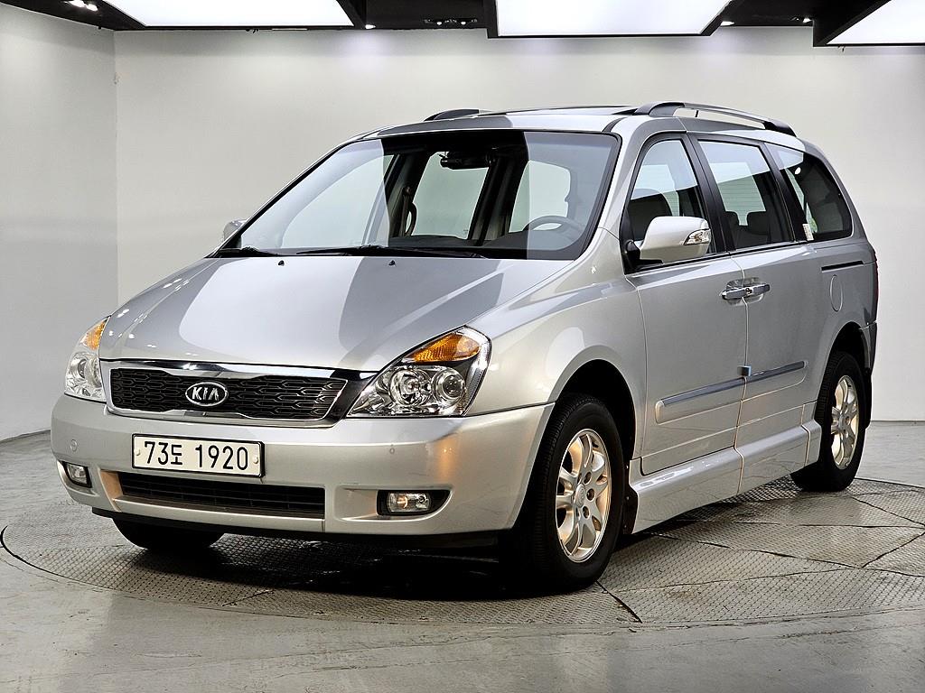 KIA Carnival 2011