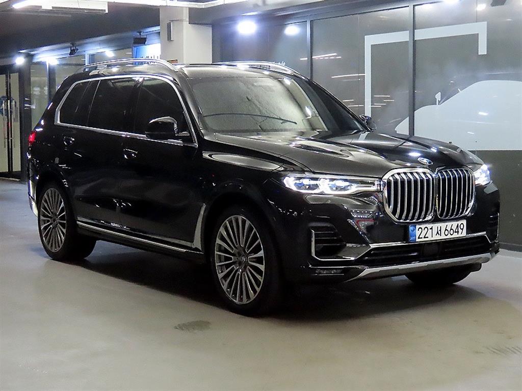 BMW X7