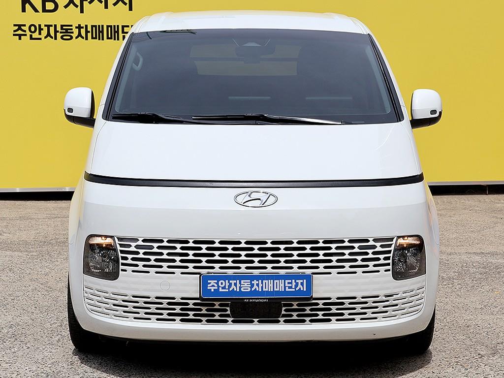 HYUNDAI Staria 2021 — Zona Franca Iquique