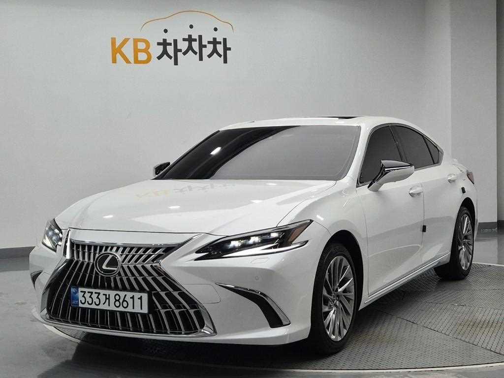 Lexus ES 2026 — Zona Franca Iquique