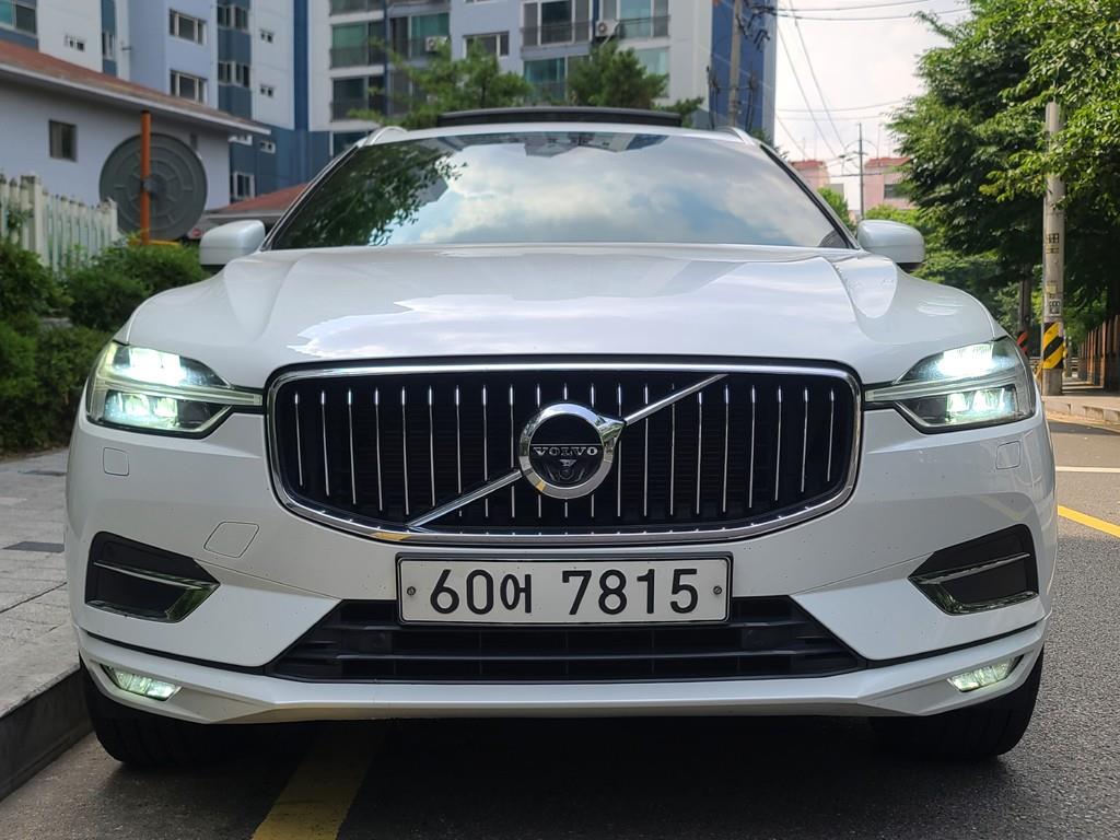Volvo XC60 (2nd Generation) D5 AWD Insc