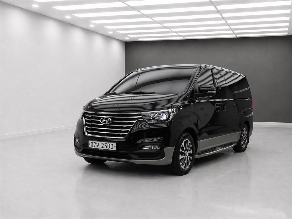 HYUNDAI Starex 2018