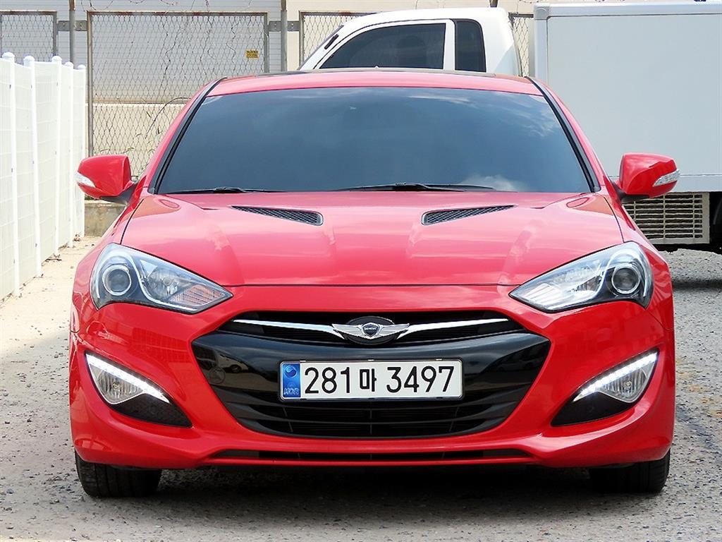 HYUNDAI Genesis