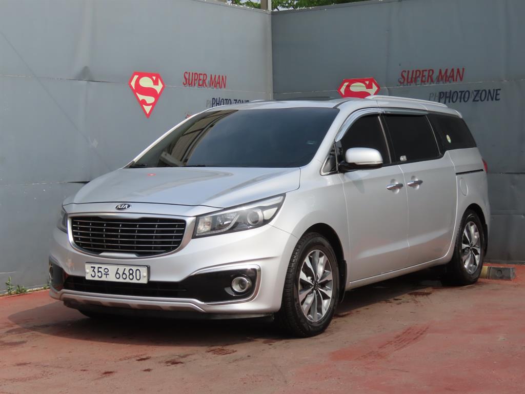 KIA Carnival