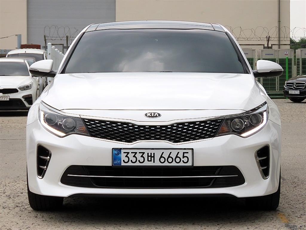 KIA K5