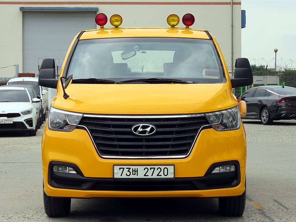 HYUNDAI Starex 2019 — Zona Franca Iquique