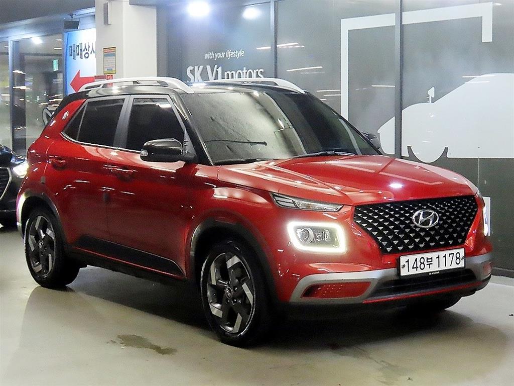 HYUNDAI Venue