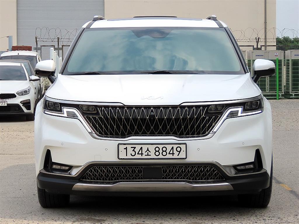 KIA Carnival 2022 — Zona Franca Iquique