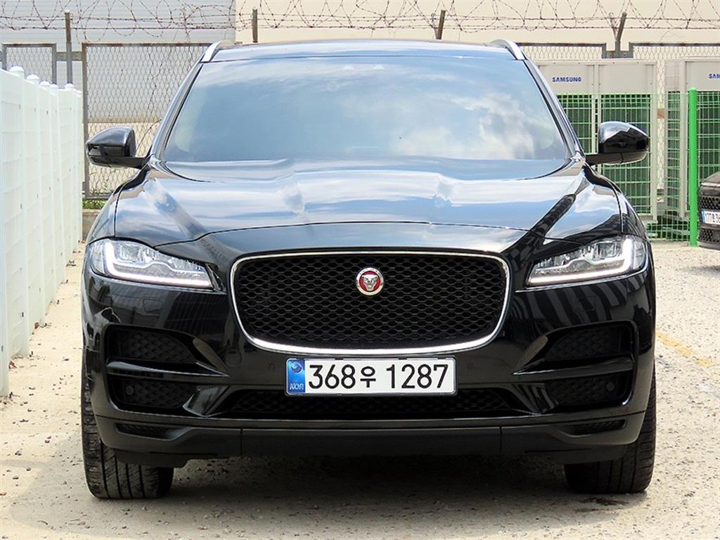 Jaguar F-PACE