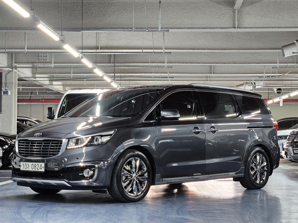KIA Carnival 2016 — Zona Franca Iquique
