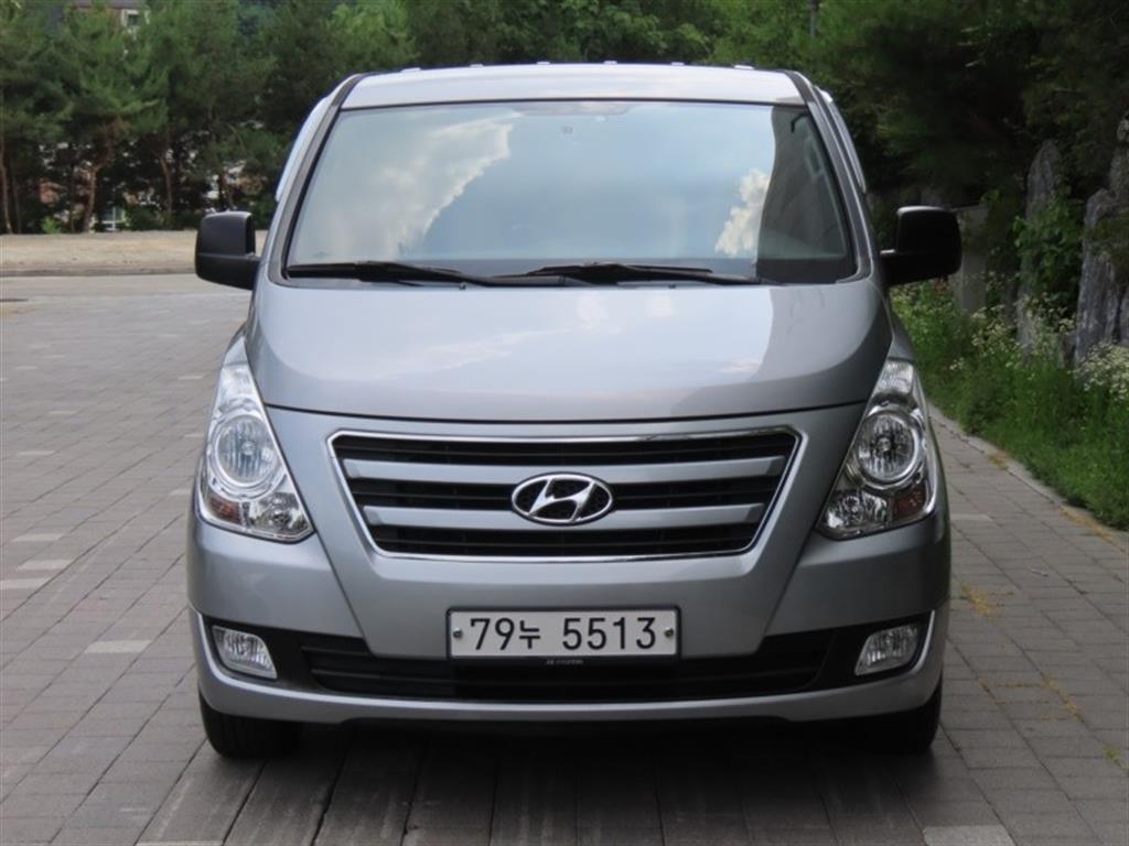HYUNDAI Starex 2018
