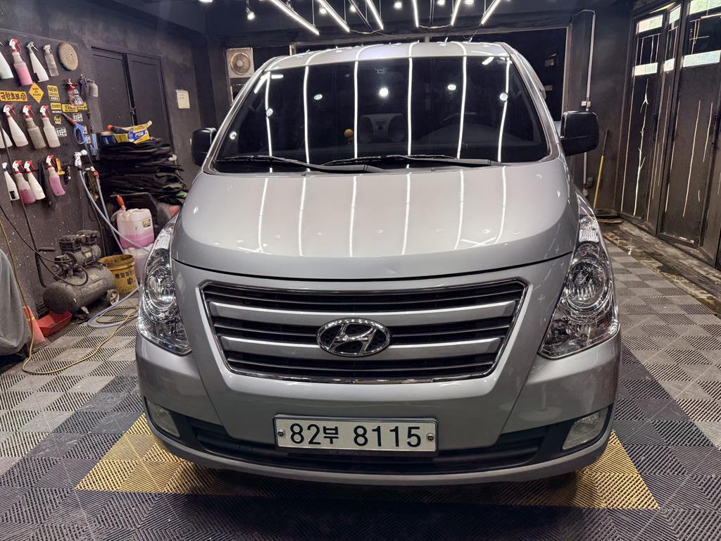 HYUNDAI Starex 2016