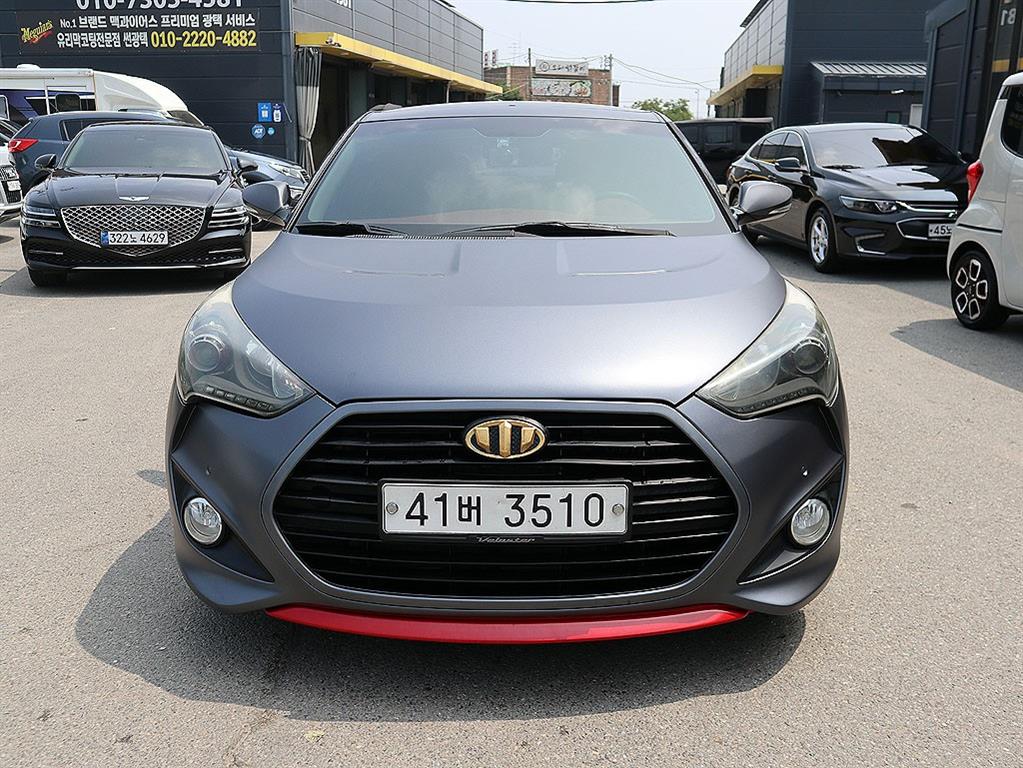 HYUNDAI Veloster