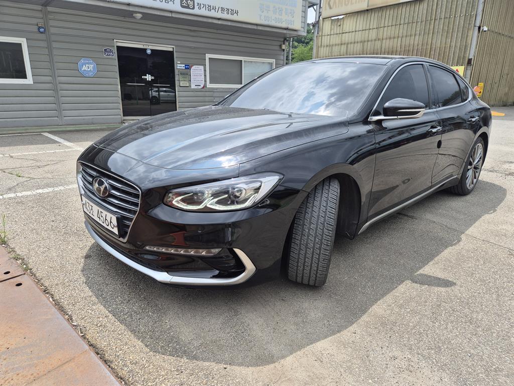 HYUNDAI Grandeur 2017 — Zona Franca Iquique