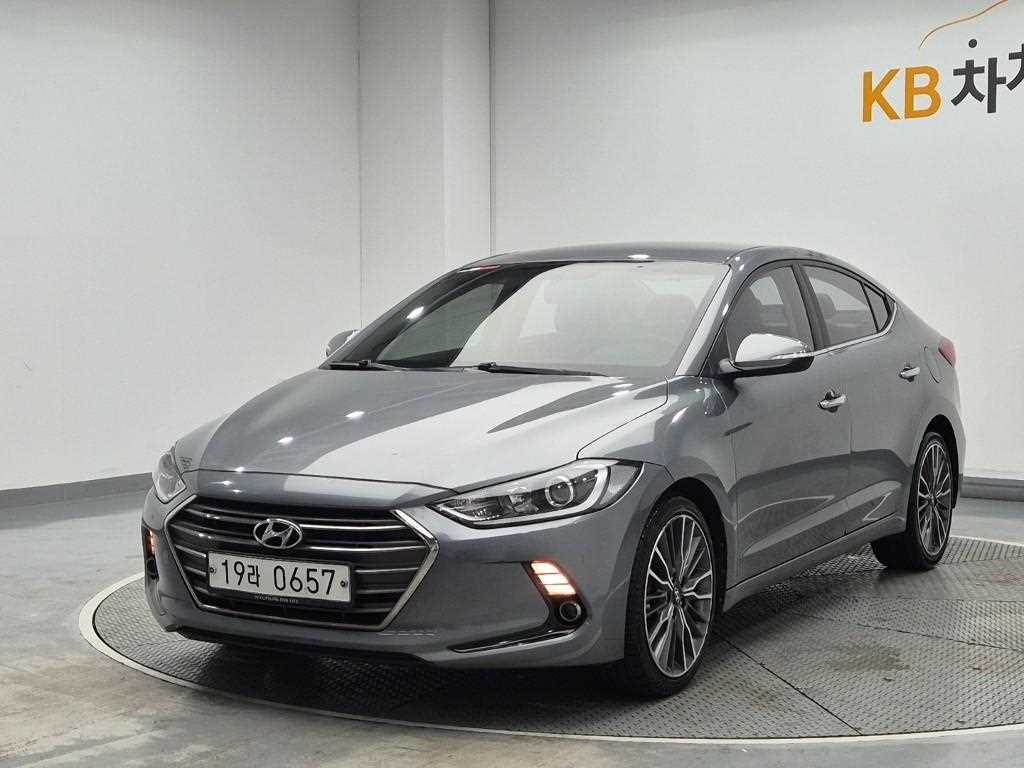 HYUNDAI Avante AD 1.6 GDI Modern
