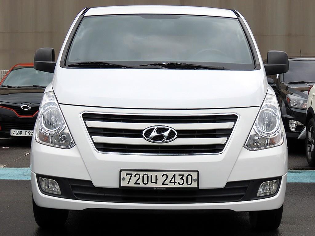 HYUNDAI Starex 2017 — Zona Franca Iquique