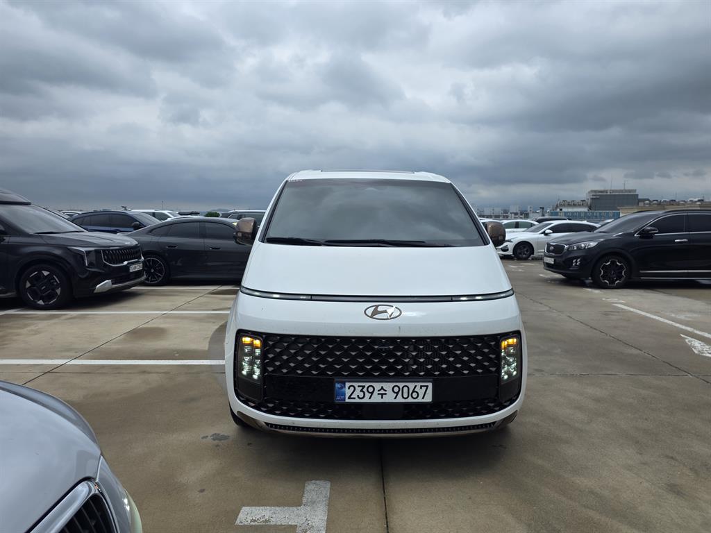 HYUNDAI Staria 2024 — Zona Franca Iquique