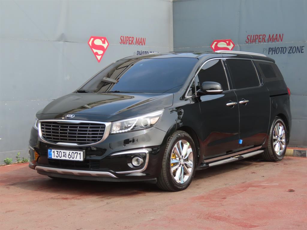 KIA Carnival 2017 — Zona Franca Iquique