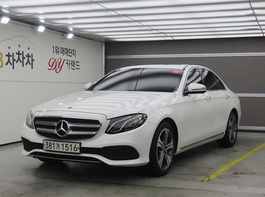 Mercedes Benz E class W213 E300 Avantga