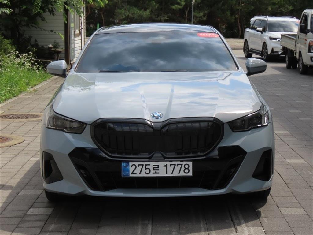 BMW 5 Series (G60) 530e M Sport
