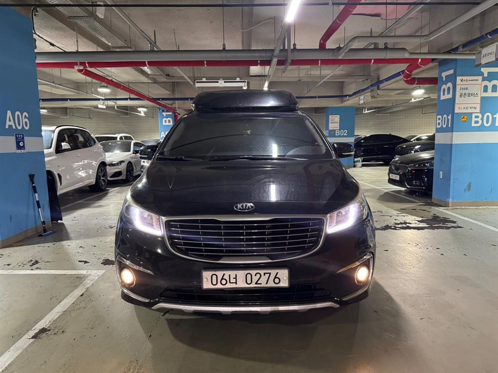 KIA Carnival 2014 — Zona Franca Iquique