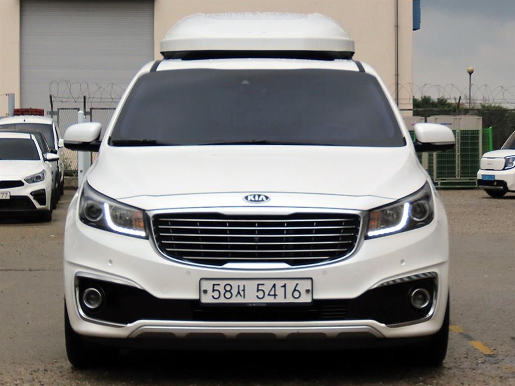 KIA Carnival 2017 — Zona Franca Iquique