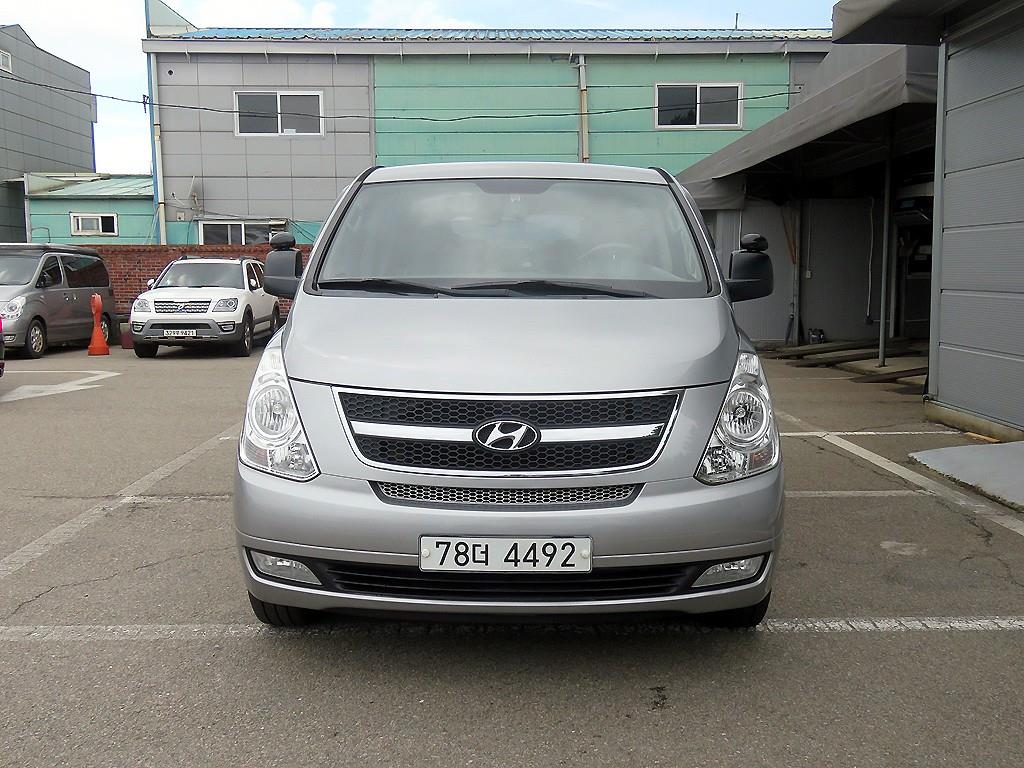 HYUNDAI Starex 2015