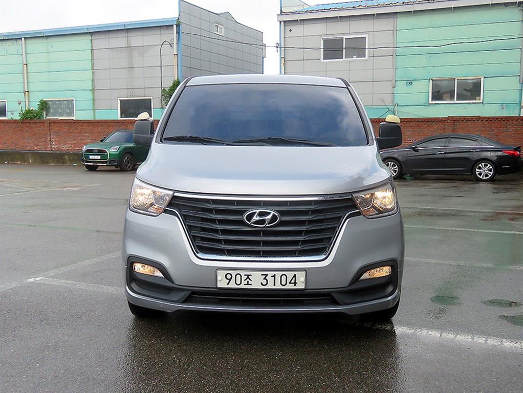 HYUNDAI Starex 2019 — Zona Franca Iquique